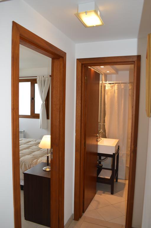 Apartamentos Cardinal Bariloche San Carlos de Bariloche Quarto foto